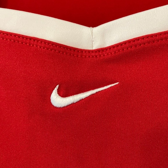 Nike✨Workout Top - Picture 2 of 8